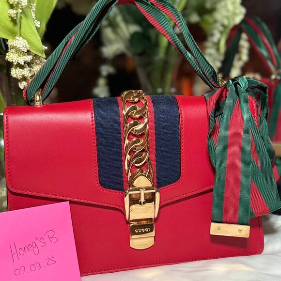 ❤️Gucci Small Red Sylvie Bag ( MODEL: 421882 001998) ❤️ - Picture 1 of 13